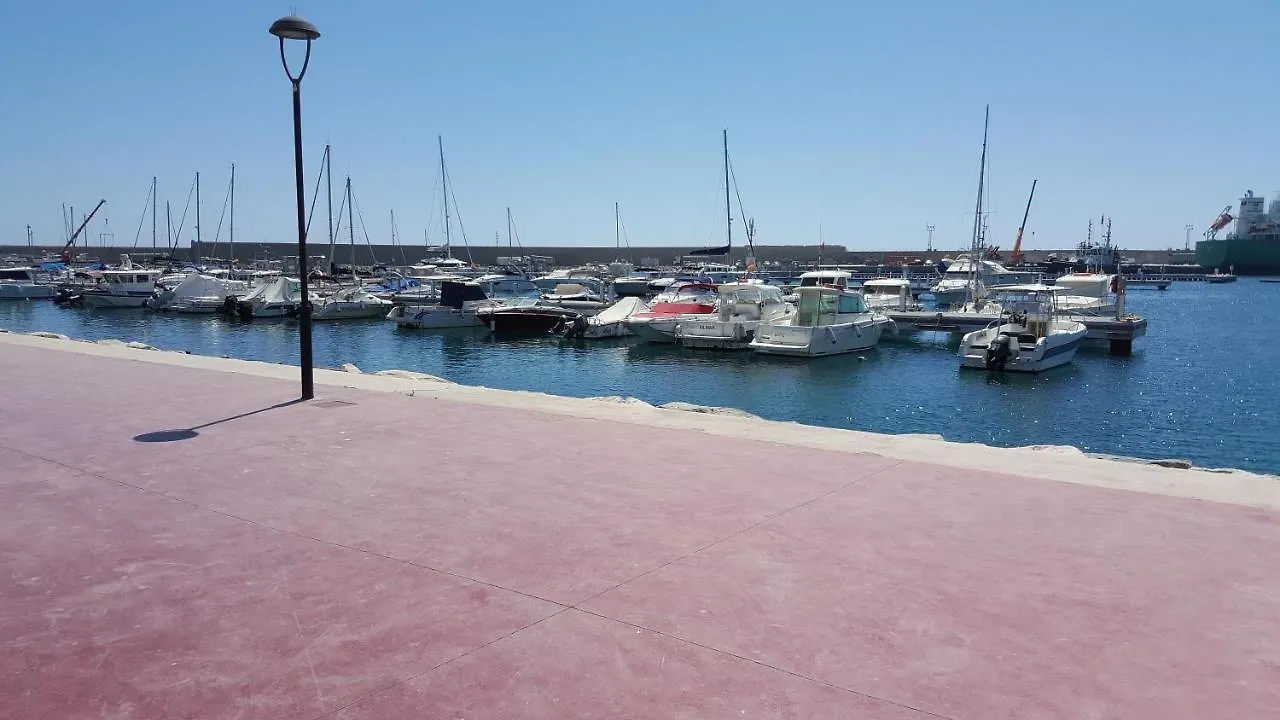 Paraiso de Vera Playa: Beachfront Apartments with Pool Views