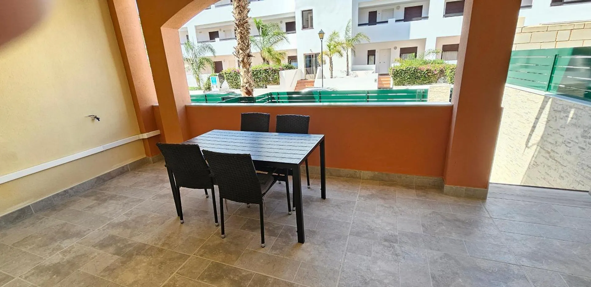Daire Homes Of Spain, Apartamentos Paraiso De Vera Playa, Ed Tahiti Bajo F A Pie De La Playa, Vistas Piscina